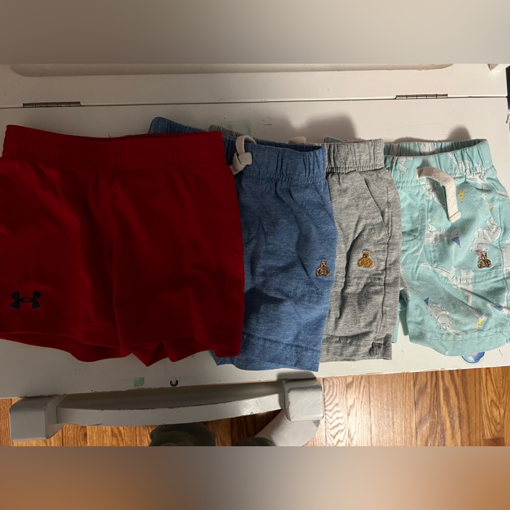 4 toddler boy shorts 18-24m 3 pair bay GAP one Under Armour